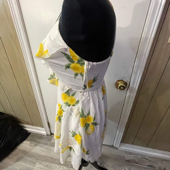 Lemon Print Ruffle Dress - Picture 2 of 5